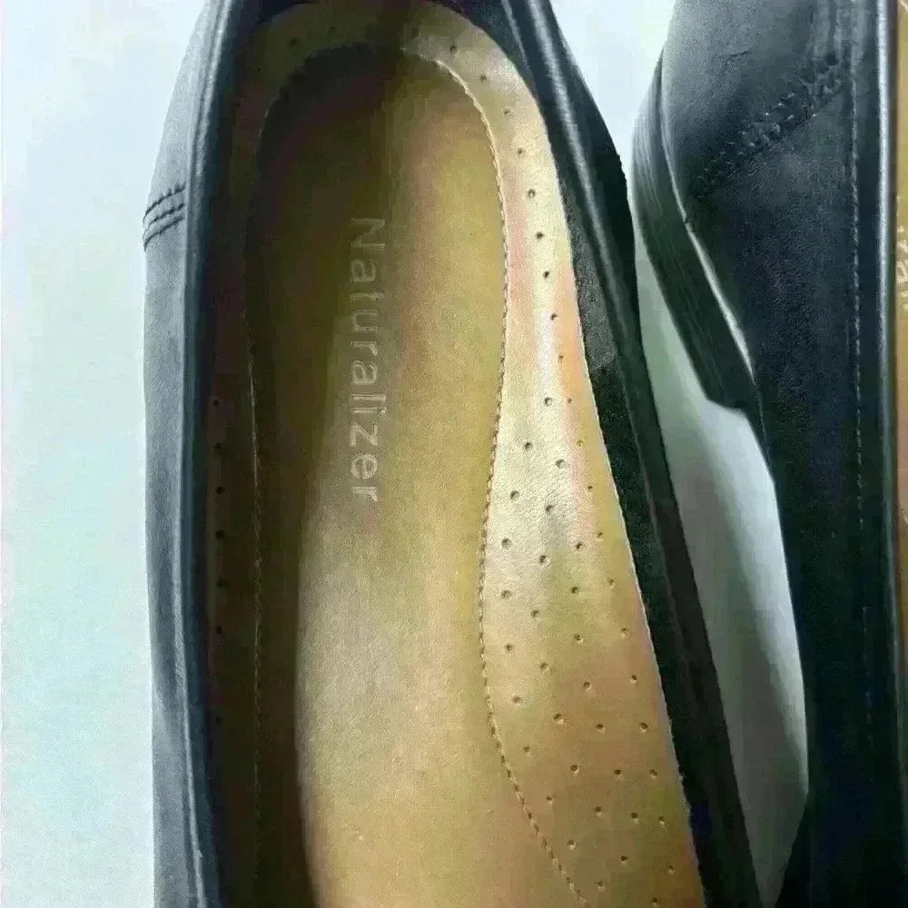 Naturalizer Leather Tassel Loafers in Black Size 10 N
